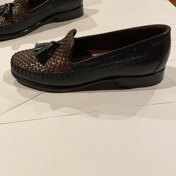 Cole Haan country two tone , brow and black leather with tassel - Picture 5 of 8